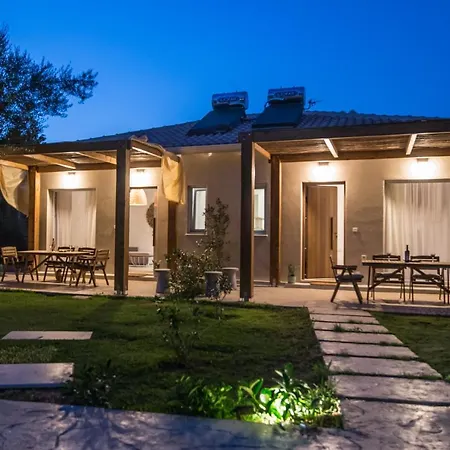 Case de vacanță Averta Rondo *